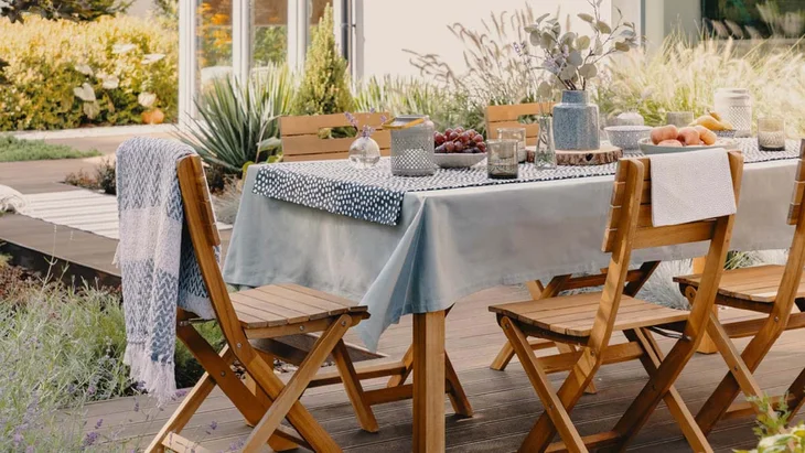 Tips for cleaning outdoor tablecloths